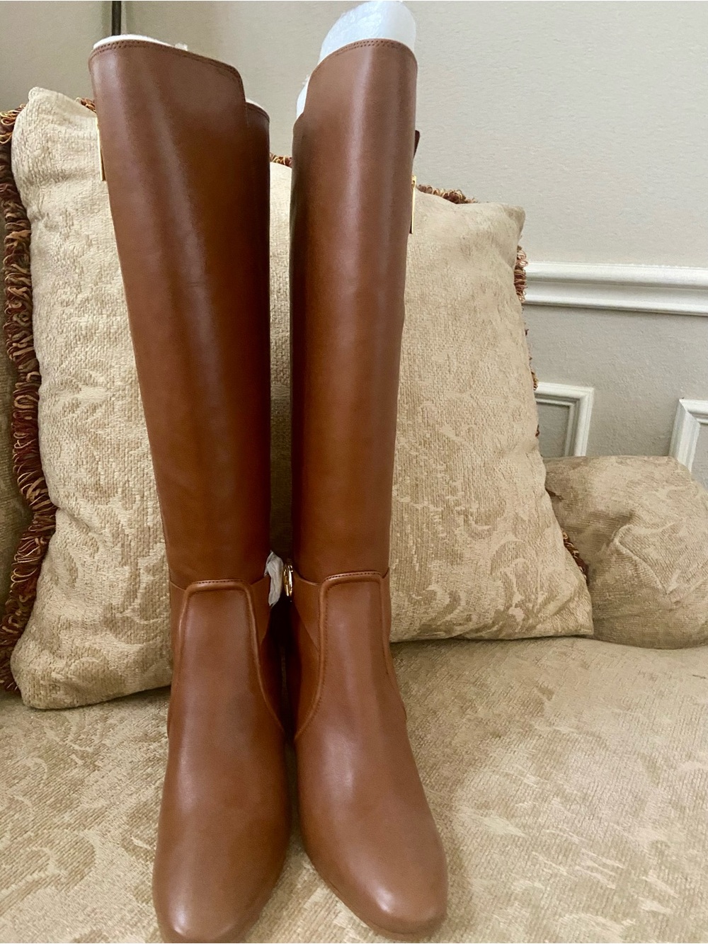 Brand new, never worn. Size 7 Michael Kors Tall Leather Riding Boots in Chestnut - Picture 3 of 4